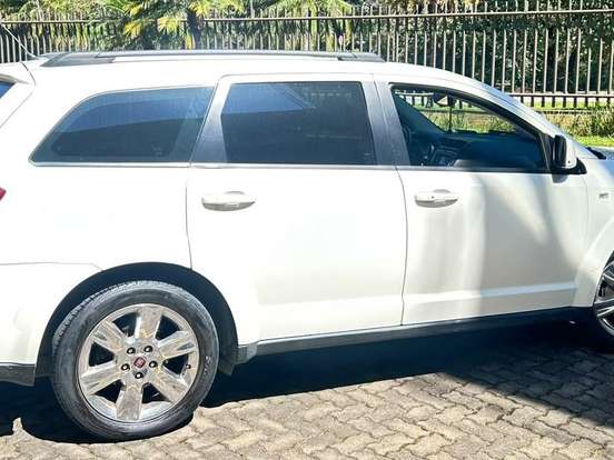 FIAT-FREEMONT-2.4 PRECISION 16V GASOLINA 4P AUTOMÁTICO FIAT-FREEMONT-2012
