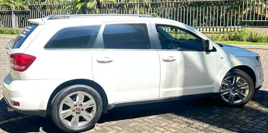 FIAT-FREEMONT-2012
