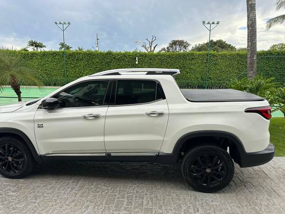 FIAT TORO 2.0 16V TURBO DIESEL VOLCANO 4WD AT9