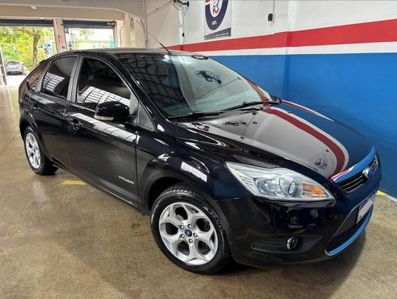 FORD FOCUS 2.0 TITANIUM HATCH 16V FLEX 4P AUTOMÁTICO
