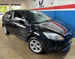 FORD FOCUS 2.0 TITANIUM HATCH 16V FLEX 4P AUTOMÁTICO FORD FOCUS 2.0 TITANIUM HATCH 16V FLEX 4P AUTOMÁTICO