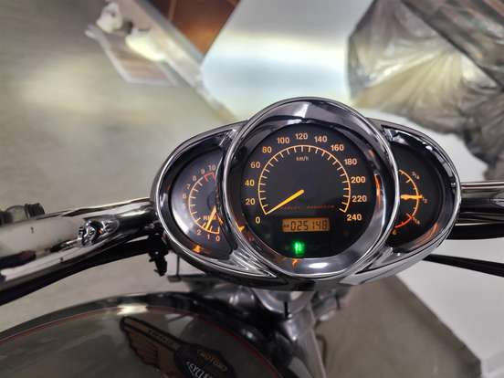HARLEY-DAVIDSON-V-ROD-2009