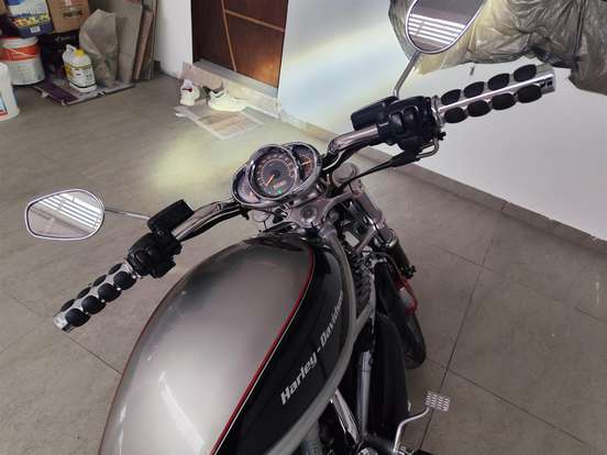 HARLEY-DAVIDSON-V-ROD-2009
