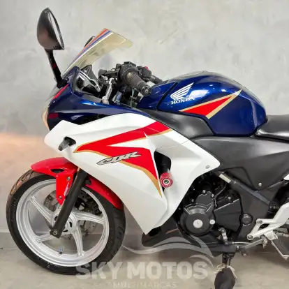 HONDA-CBR 250R-2012