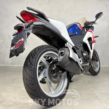 HONDA-CBR 250R-2012