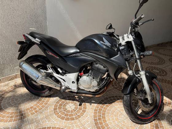 HONDA CB 300R 