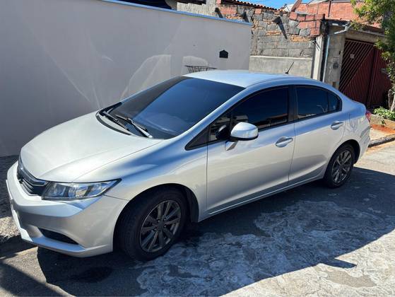 HONDA CIVIC 1.8 LXS 16V FLEX 4P AUTOMÁTICO