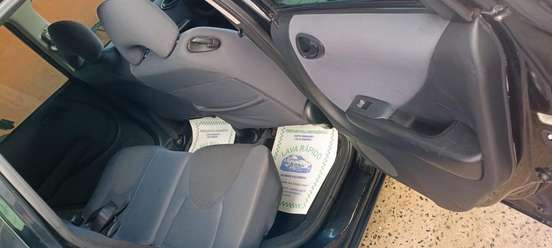 HONDA-FIT-2007