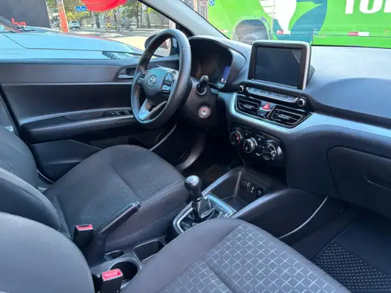 HYUNDAI-HB20-2024
