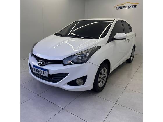 HYUNDAI HB20S 1.6 COMFORT PLUS 16V FLEX 4P MANUAL