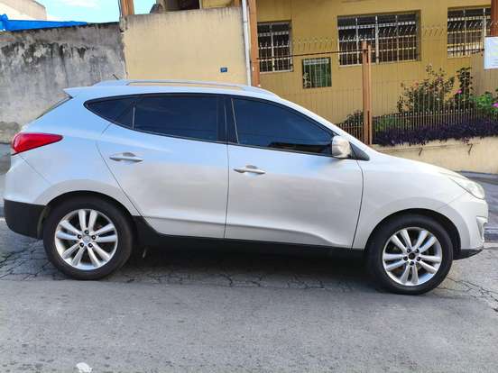 HYUNDAI-IX35-2.0 MPFI GLS 4X2 16V GASOLINA 4P MANUAL HYUNDAI-IX35-2010