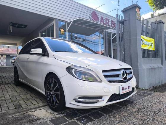 MERCEDES-BENZ B 200 1.6 SPORT TURBO GASOLINA 4P AUTOMÁTICO