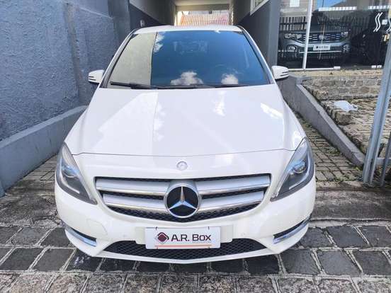 MERCEDES-BENZ-B 200-2013