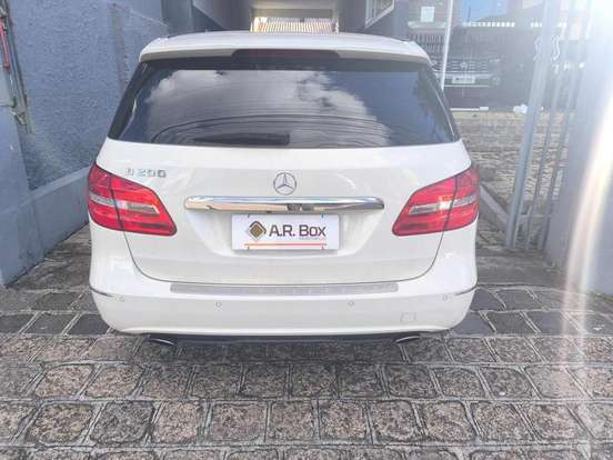 MERCEDES-BENZ-B 200-1.6 SPORT TURBO GASOLINA 4P AUTOMÁTICO MERCEDES-BENZ-B 200-2013