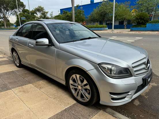 MERCEDES-BENZ-C 200-1.8 CGI AVANTGARDE 16V GASOLINA 4P AUTOMÁTICO MERCEDES-BENZ-C 200-2013
