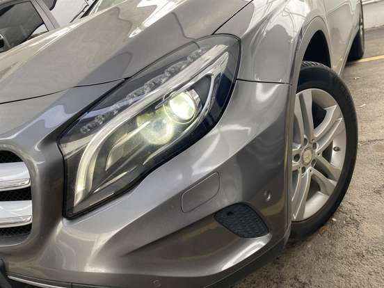 MERCEDES-BENZ-GLA 200-2017