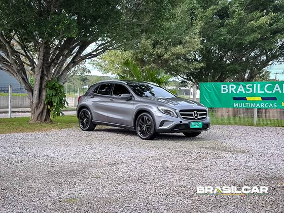MERCEDES-BENZ GLA 200 1.6 CGI VISION 16V TURBO FLEX 4P AUTOMÁTICO