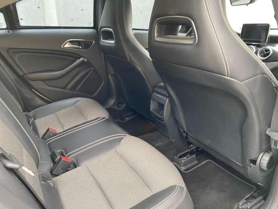 MERCEDES-BENZ-CLA 180-2018
