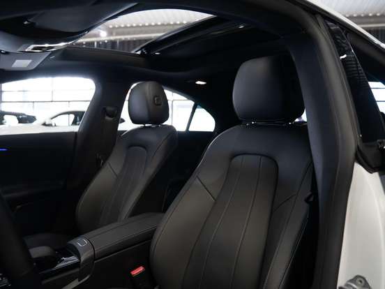 MERCEDES-BENZ-CLA 250-2022