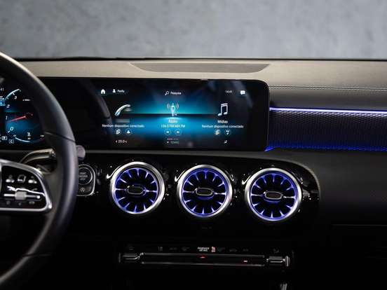 MERCEDES-BENZ-CLA 250-2022