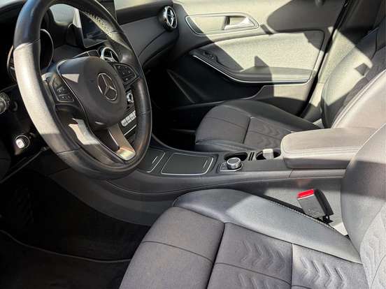 MERCEDES-BENZ-GLA 200-1.6 CGI FLEX ADVANCE 7G-DCT MERCEDES-BENZ-GLA 200-2019