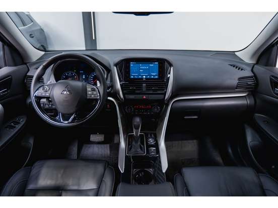 MITSUBISHI-ECLIPSE CROSS-2024