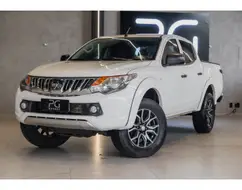 MITSUBISHI L200 TRITON 2.4 16V TURBO DIESEL SPORT GLS CD 4P 4X4 AUTOMÁTICO MITSUBISHI L200 TRITON 2.4 16V TURBO DIESEL SPORT GLS CD 4P 4X4 AUTOMÁTICO