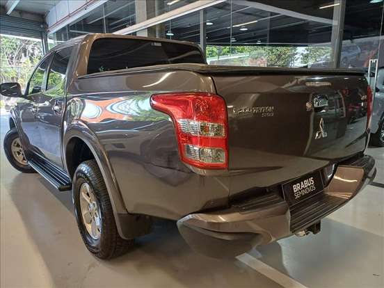 MITSUBISHI-L200 TRITON-2.4 16V TURBO DIESEL SPORT HPE TOP CD 4P 4X4 AUTOMÁTICO MITSUBISHI-L200 TRITON-2017