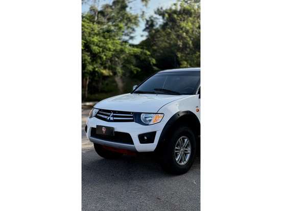 MITSUBISHI-L200 TRITON-3.2 GLS 4X4 CD 16V TURBO INTERCOLER DIESEL 4P MANUAL MITSUBISHI-L200 TRITON-2013