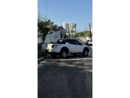 MITSUBISHI-L200 TRITON-3.2 GLS 4X4 CD 16V TURBO INTERCOLER DIESEL 4P MANUAL MITSUBISHI-L200 TRITON-2013