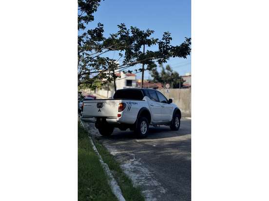 MITSUBISHI-L200 TRITON-3.2 GLS 4X4 CD 16V TURBO INTERCOLER DIESEL 4P MANUAL MITSUBISHI-L200 TRITON-2013