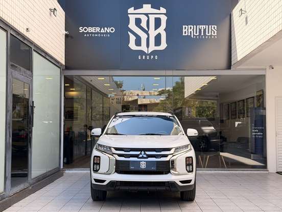 MITSUBISHI-OUTLANDER-2020