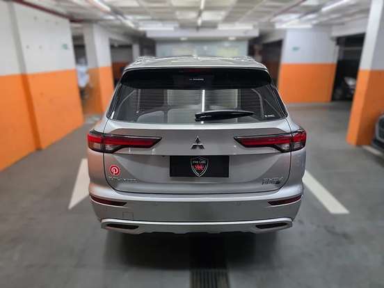 MITSUBISHI-OUTLANDER-2.4 PHEV HPE-S S-AWC DHT MITSUBISHI-OUTLANDER-2026
