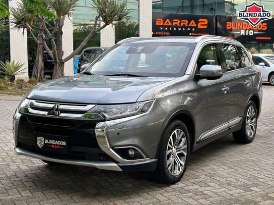 MITSUBISHI-OUTLANDER-3.0 GT 4X4 V6 24V GASOLINA 4P AUTOMÁTICO MITSUBISHI-OUTLANDER-2017