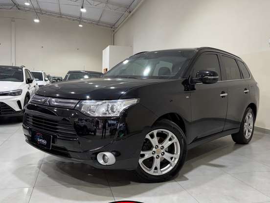 MITSUBISHI-OUTLANDER-3.0 GT 4X4 V6 24V GASOLINA 4P AUTOMÁTICO MITSUBISHI-OUTLANDER-2014