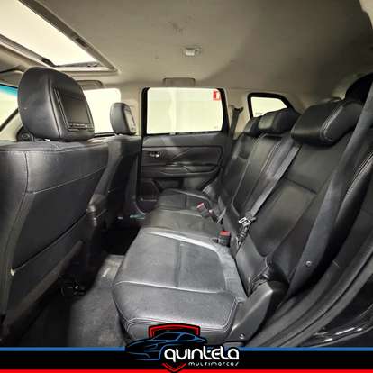MITSUBISHI-OUTLANDER-2014