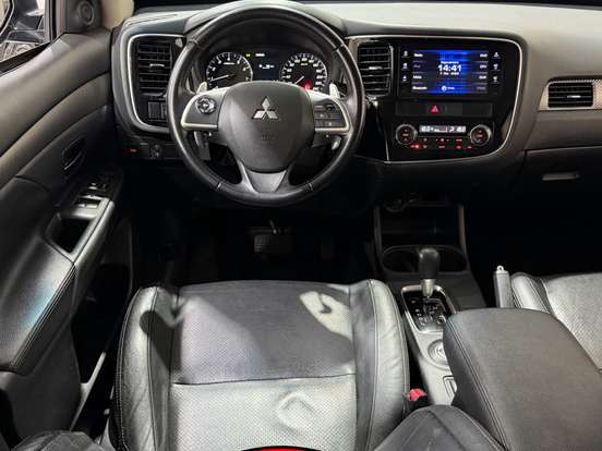 MITSUBISHI-OUTLANDER-3.0 GT 4X4 V6 24V GASOLINA 4P AUTOMÁTICO MITSUBISHI-OUTLANDER-2014
