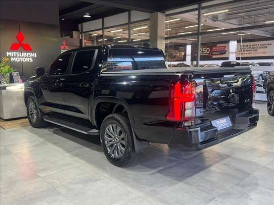 MITSUBISHI-TRITON-2.4 BITURBO DIESEL CD HPE-S 4X4 AUTOMÁTICO MITSUBISHI-TRITON-2025