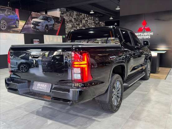 MITSUBISHI-TRITON-2.4 BITURBO DIESEL CD HPE-S 4X4 AUTOMÁTICO MITSUBISHI-TRITON-2025