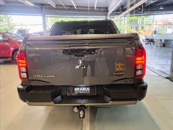 MITSUBISHI-TRITON-2.4 BITURBO DIESEL CD KATANA 4X4 AUTOMÁTICO MITSUBISHI-TRITON-2025