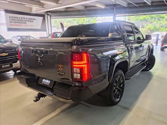 MITSUBISHI-TRITON-2.4 BITURBO DIESEL CD KATANA 4X4 AUTOMÁTICO MITSUBISHI-TRITON-2025