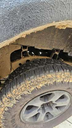 MITSUBISHI-L200-2010