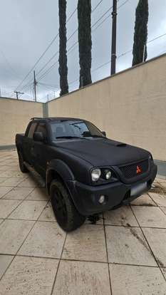 MITSUBISHI-L200-2010