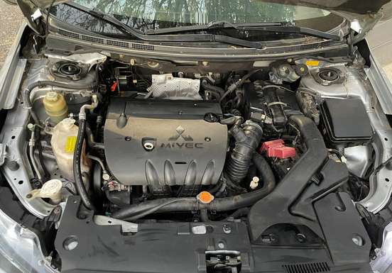 MITSUBISHI-LANCER-2012
