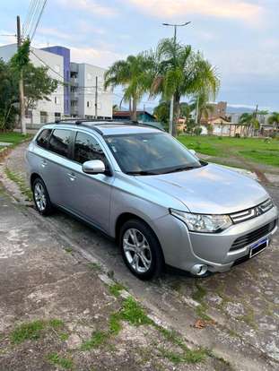 MITSUBISHI-OUTLANDER-2014