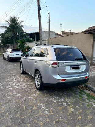 MITSUBISHI-OUTLANDER-2014