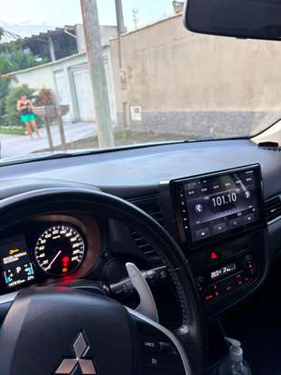 MITSUBISHI-OUTLANDER-2014