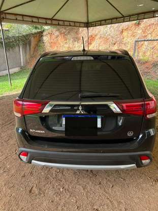MITSUBISHI-OUTLANDER-2016
