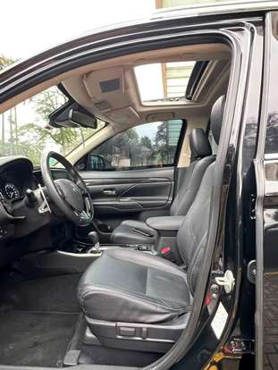 MITSUBISHI-OUTLANDER-3.0 GT 4X4 V6 24V GASOLINA 4P AUTOMÁTICO MITSUBISHI-OUTLANDER-2017