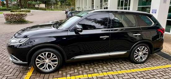 MITSUBISHI-OUTLANDER-2017
